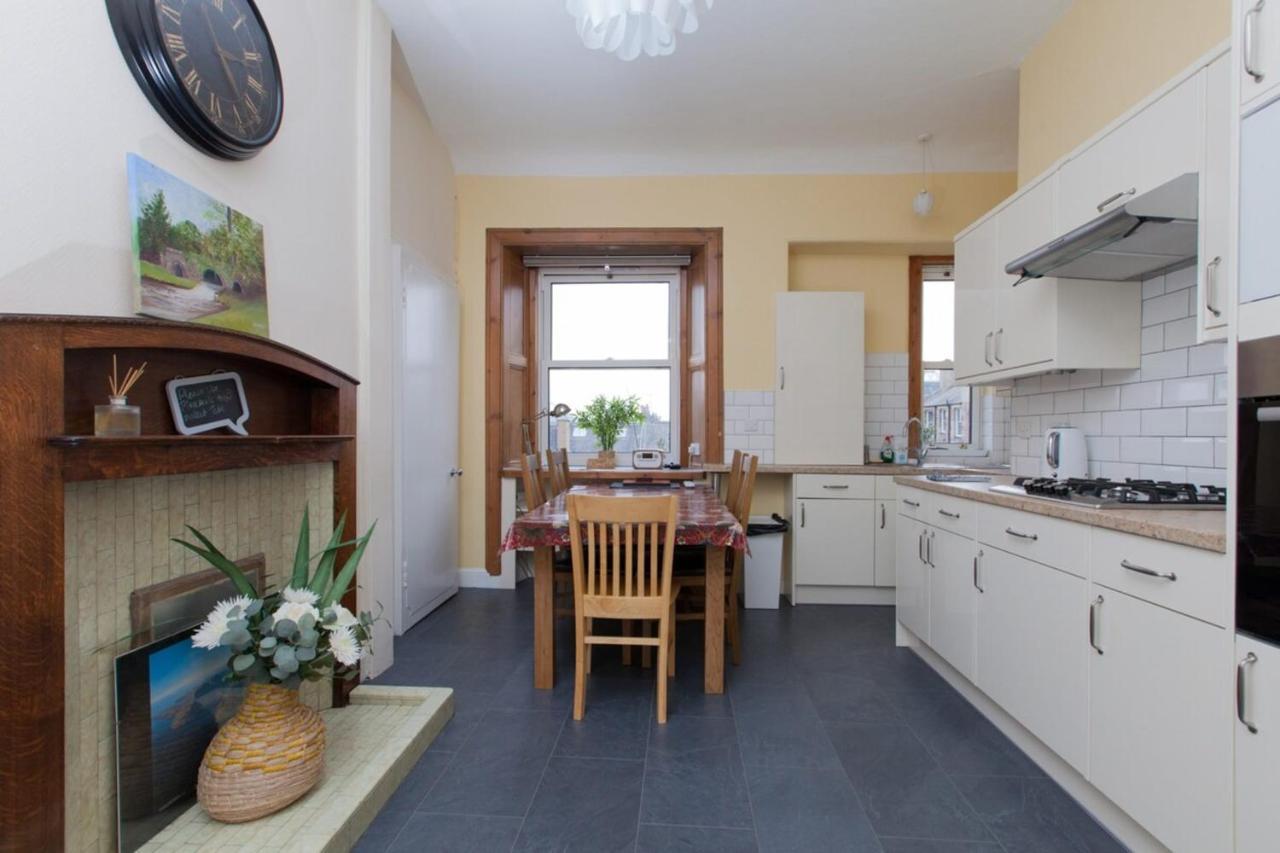 Elegant Traditional Edinburgh City Centre Flat Eksteriør bilde
