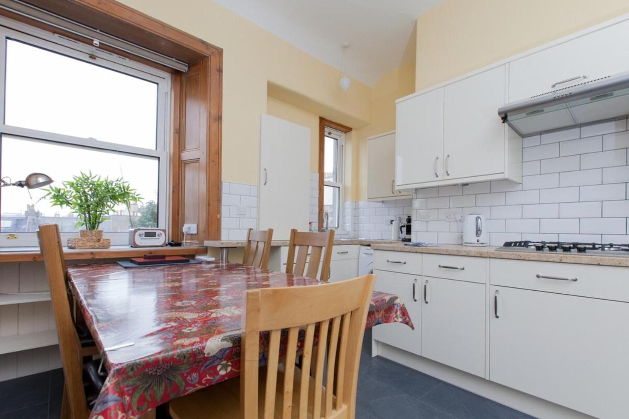 Elegant Traditional Edinburgh City Centre Flat Eksteriør bilde